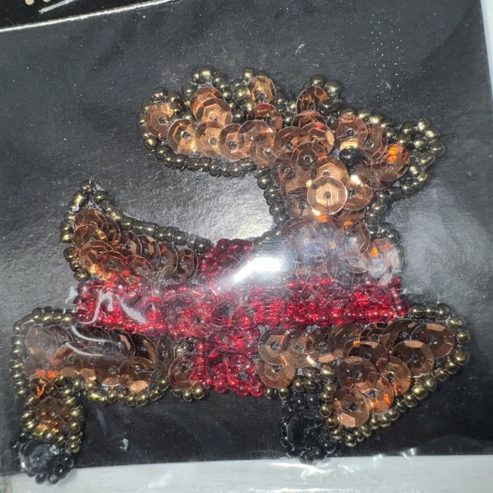 1‎ NEW Christmas Sequin Patch Motif Santa Star Candles Holly Horse Snowman Bear